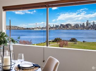 1101 Harbor Ave SW APT 2B, Seattle, WA 98116