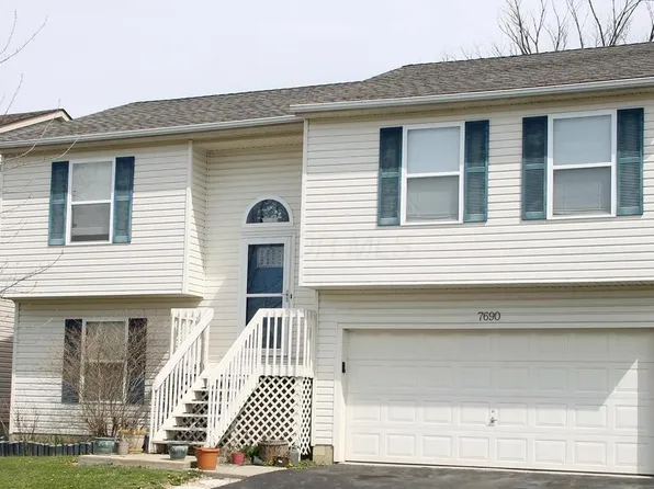 7690 Farm Hill Dr, Blacklick, OH 43004