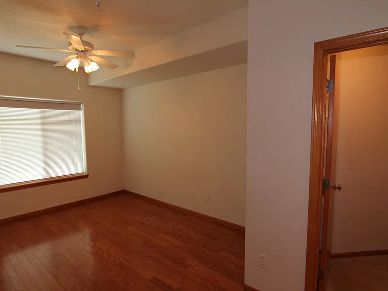 4385 Berkeley Ln — Photo 10