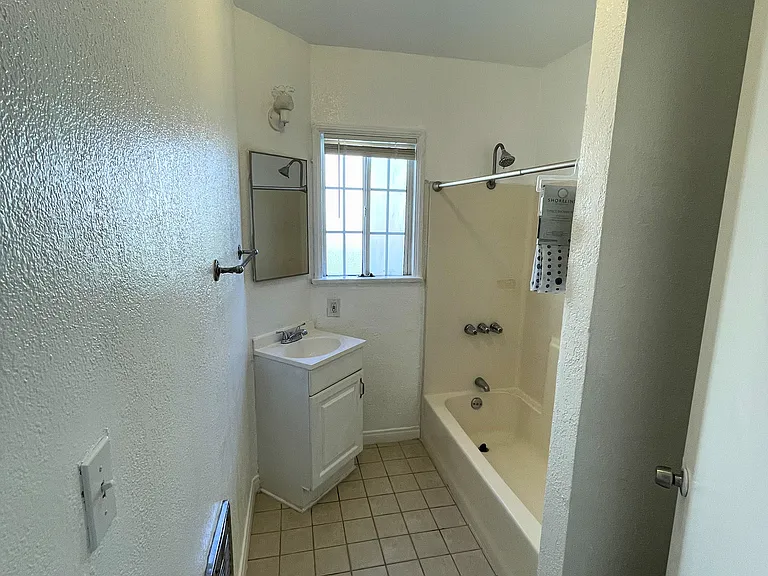9037 Cattaraugus Ave — Photo 19