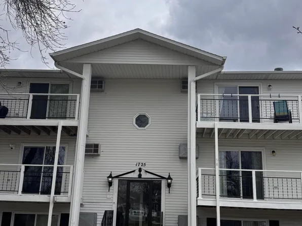 1725 28th Ave S APT 201, Grand Forks, ND 58201