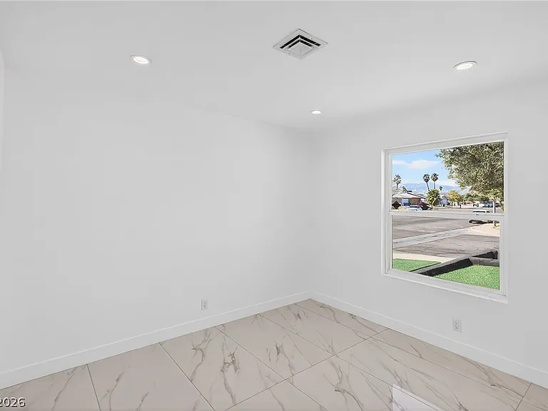 4578 Churchfield Cir — Photo 8