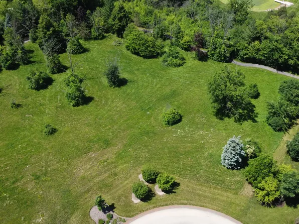 (undisclosed Address), Barrington, IL 60010