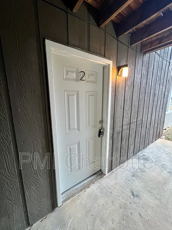 1 bed, 1.0 bath, 750 sqft, $1,225 — Photo 1