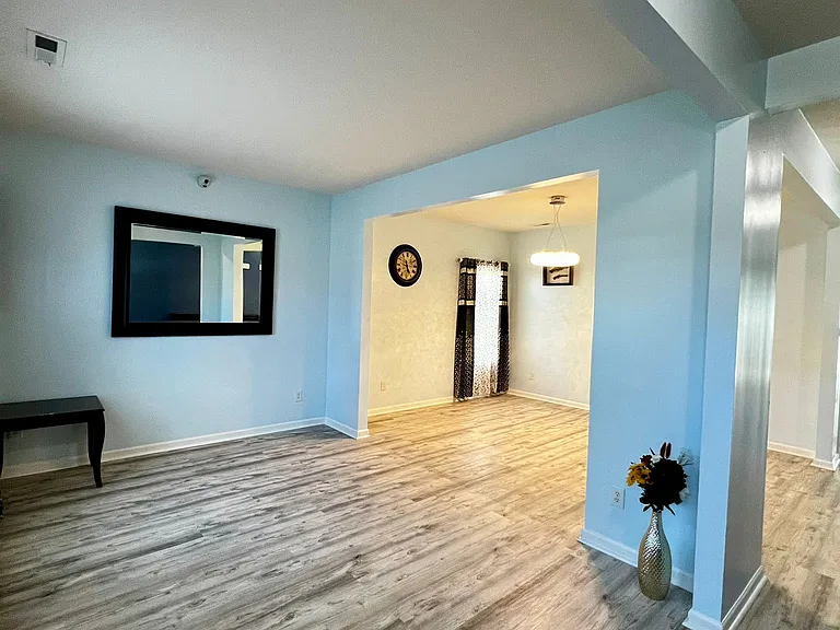 765 Fireside Dr — Photo 2