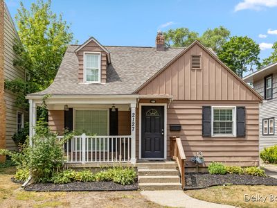 2127 Paris Ave SE, Grand Rapids, MI, 49507