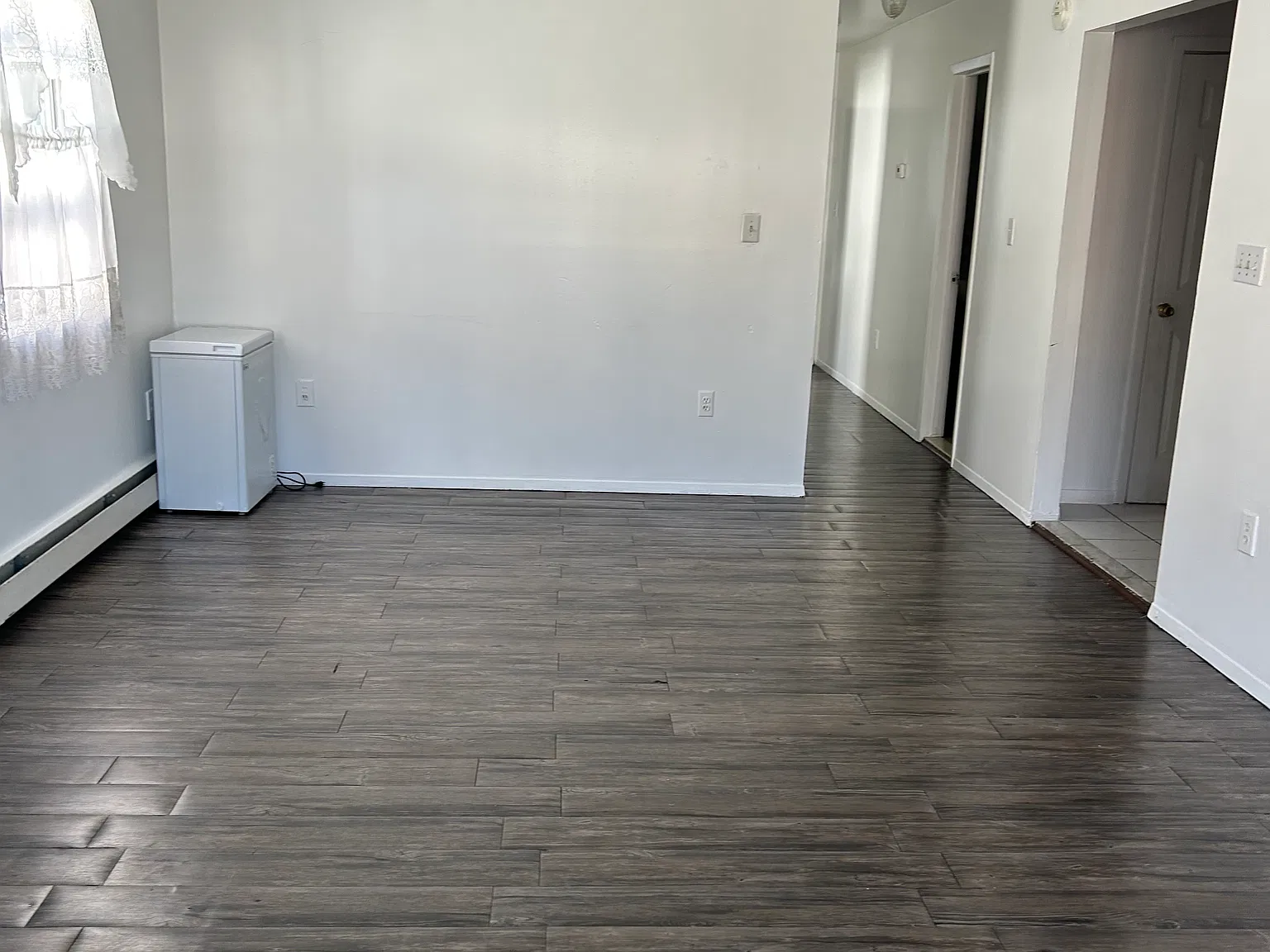 3 bed, 2200 sqft, $3,000 — Photo 3