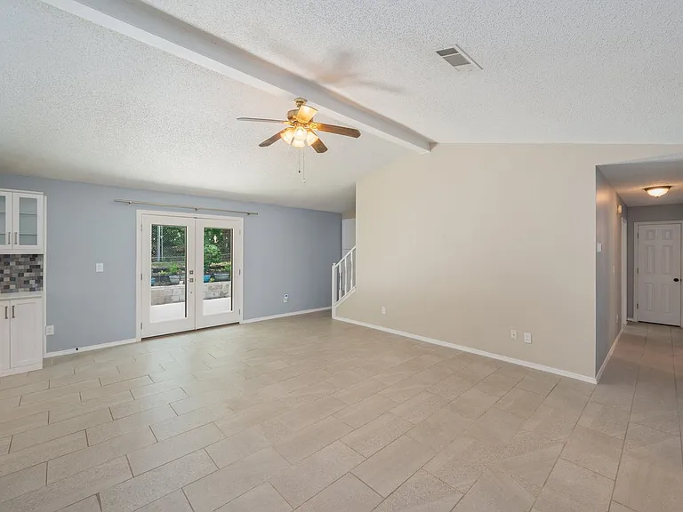 804 Sparkleberry Cv — Photo 5