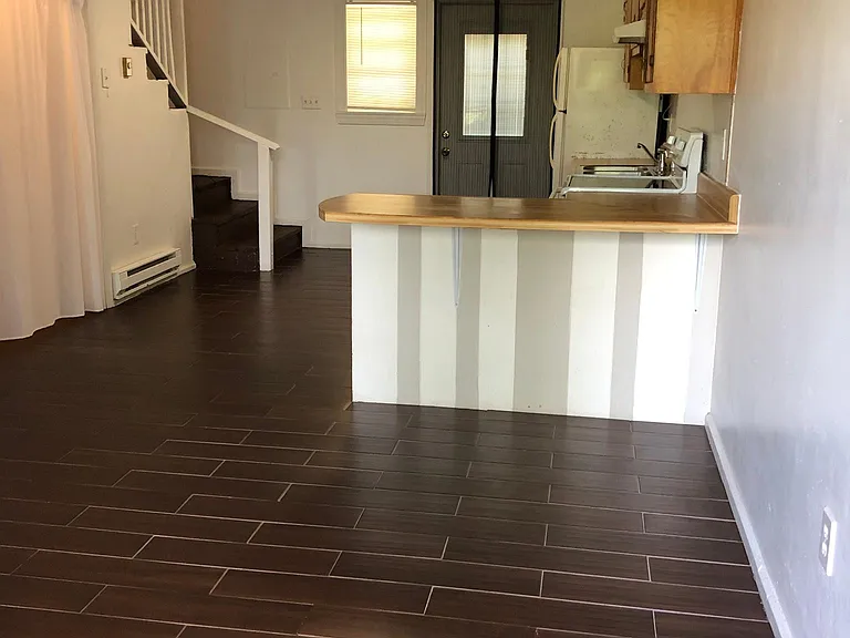 9 Woodland Hills Dr #3 — Photo 3