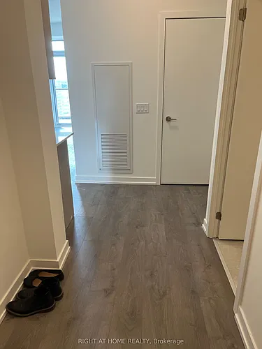 55 Duke St W #1501 Photo 1