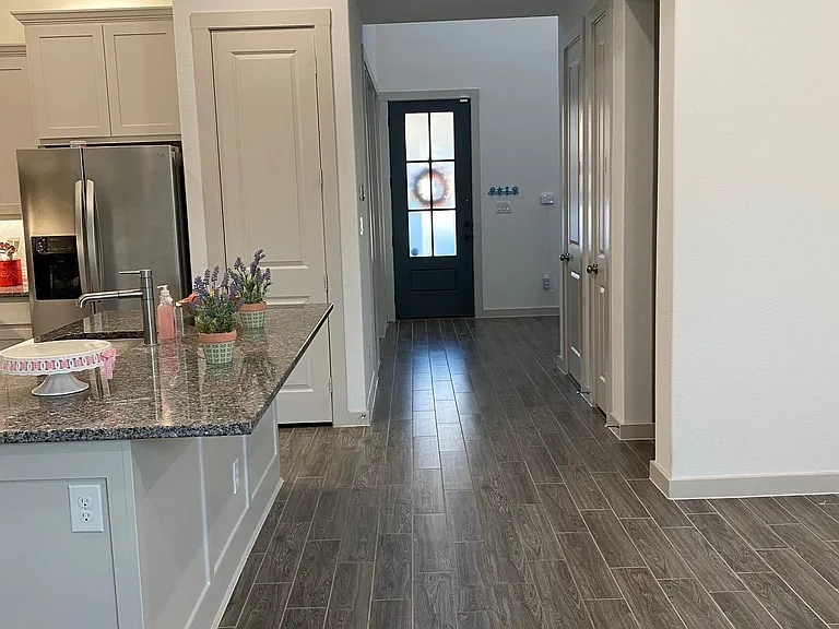 930 Marian Dr — Photo 12