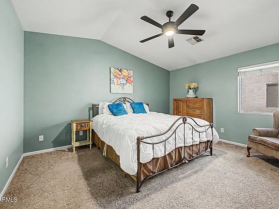 3rd image of 1522 E BEACON Drive