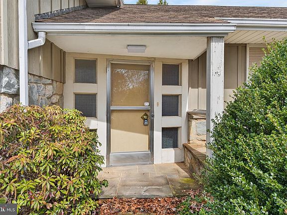 4th image of 325 Murry Hill Dr