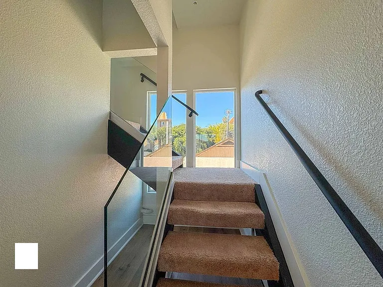 3046 Nimitz Blvd — Photo 5