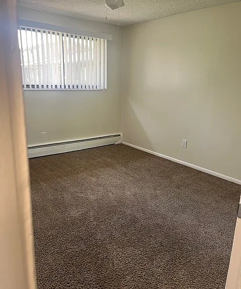Orchard Glen Apartments — Photo 25
