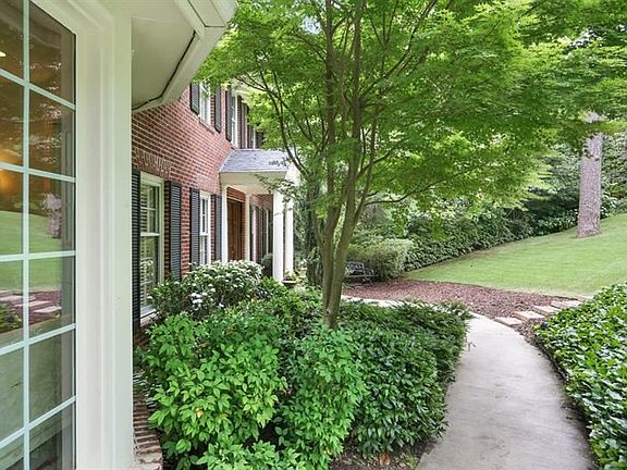 4th image of 2620 Brookdale Dr NW