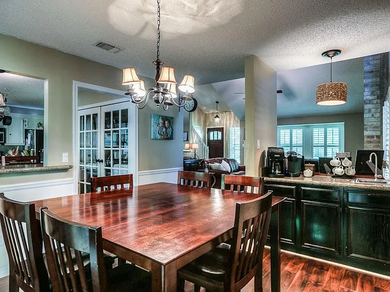 24 Edgewood Forest Ct — Photo 9