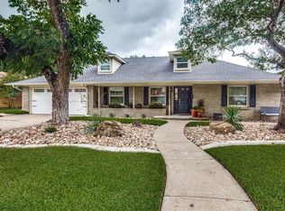 4208 Selkirk Dr W, Fort Worth, TX 76109