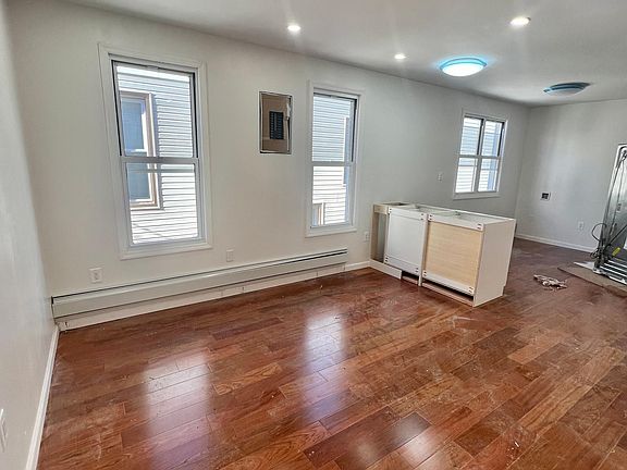 4th image of 919 82nd St #2