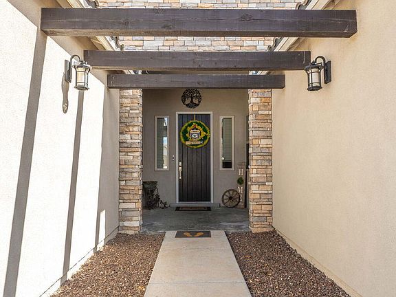 5th image of 393 Marisa Ct
