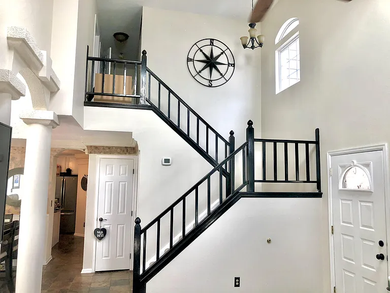 1258 N Deckers Pl — Photo 4