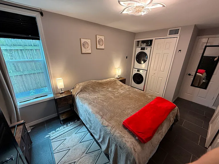 803 E James St #2-1 — Photo 31