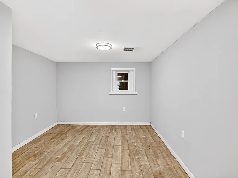 83 Williams Ave #3 — Photo 11