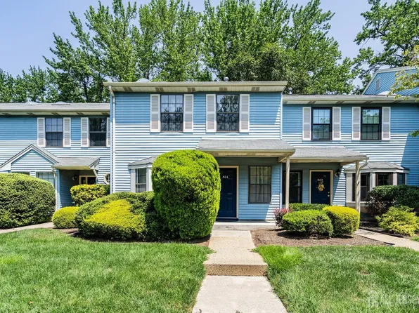 804 Timber Oaks Rd, Edison, NJ 08820