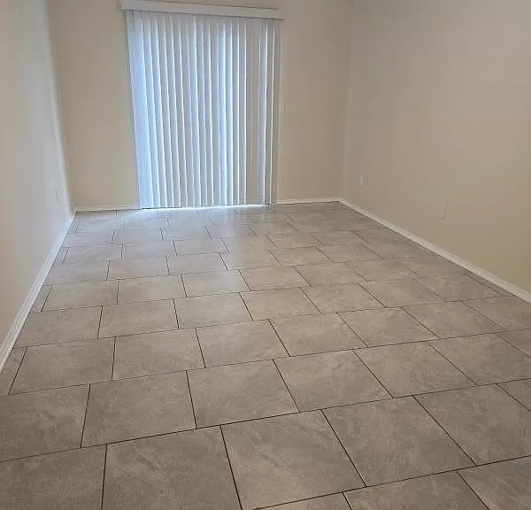 2626 Gifford Ave #B — Photo 5