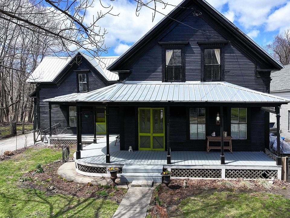1st image of 370 Main Street