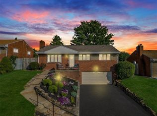 150 Woodhall Dr, Pittsburgh, PA 15236