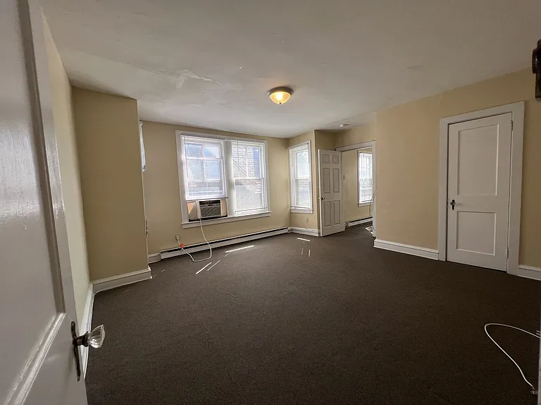 1303 N Franklin St — Photo 5