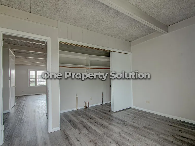 1327 Logan St — Photo 7