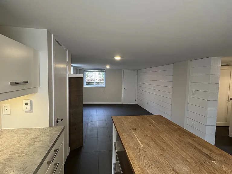 40 Bond St — Photo 5
