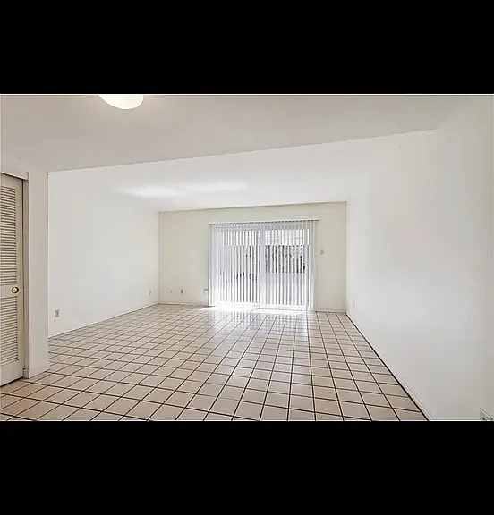 4416 Lake Vista Dr #C — Photo 2