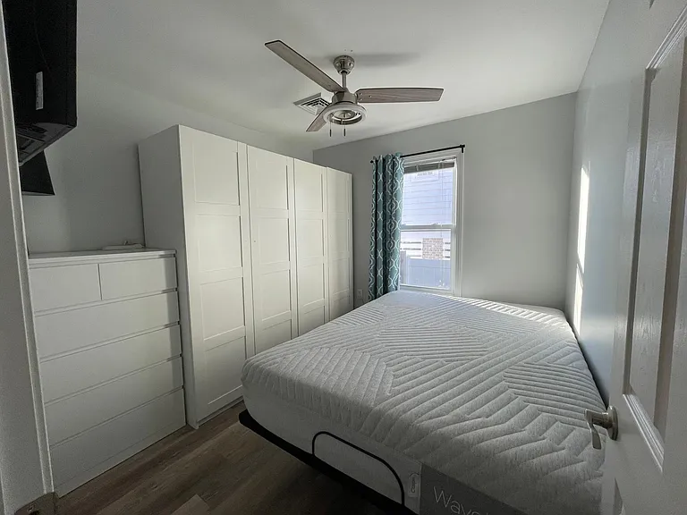 Sleeping room 2.