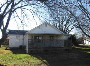 1636 Scenic Hill Rd, Loogootee, IN 47553