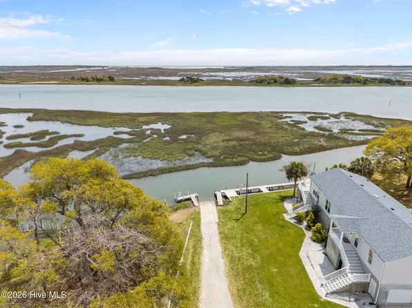 101 Hamilton Lane, Hubert, NC 28539