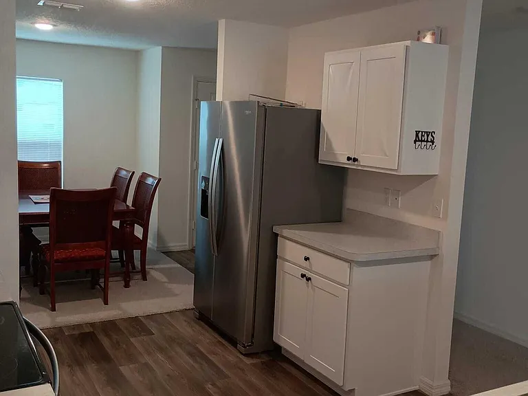 337 SE Starfish Ave — Photo 5