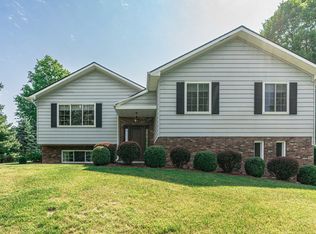 6541 Grand Circle Dr, Brighton, MI