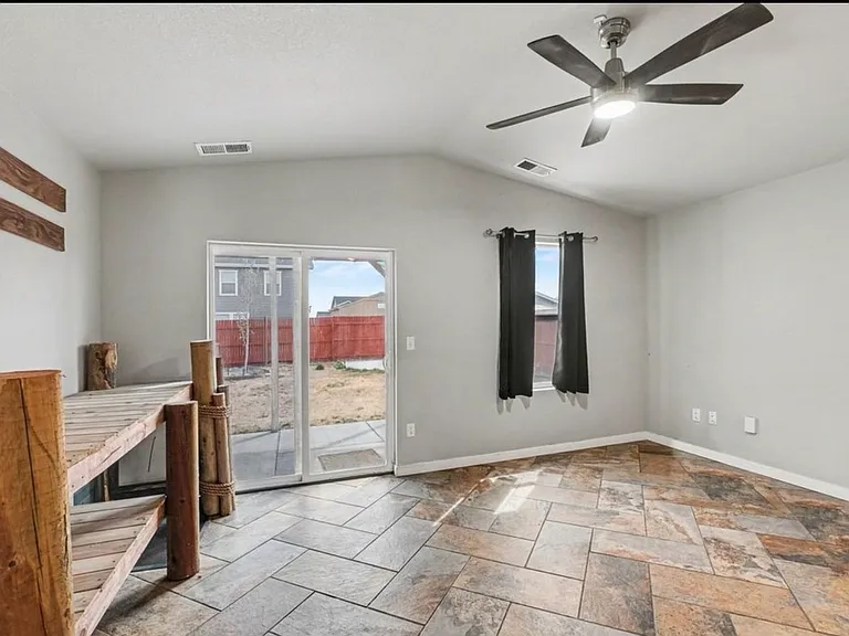 3208 Sandy Harbor Dr — Photo 5