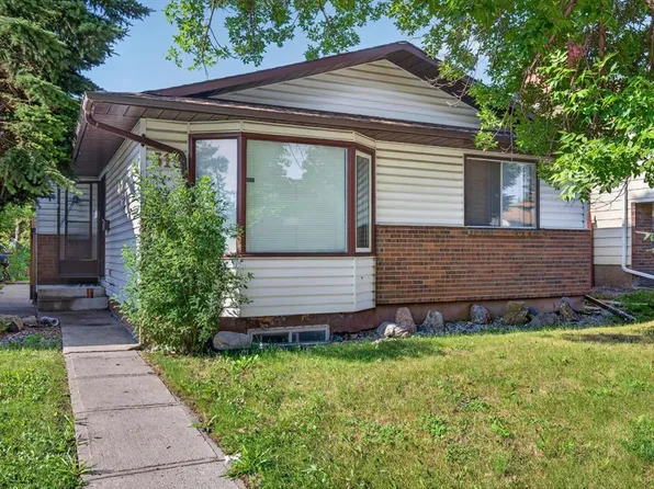 319 N Rundlelawn Rd NE, Calgary, AB T1Y 3P2
