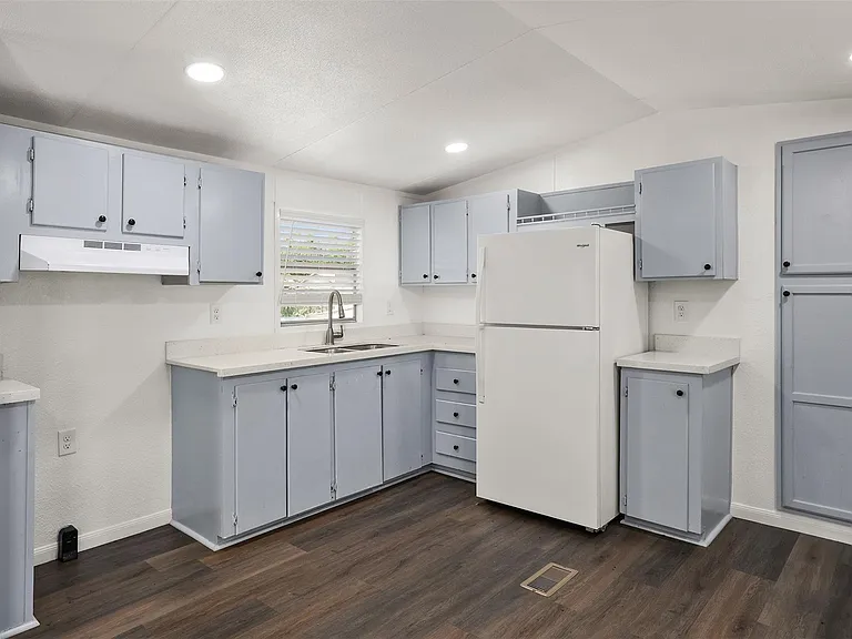 2222 N Austin Ave #32 — Photo 10