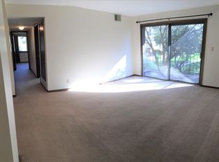 3017 W Stolley Park Rd, Grand Island, NE 68801