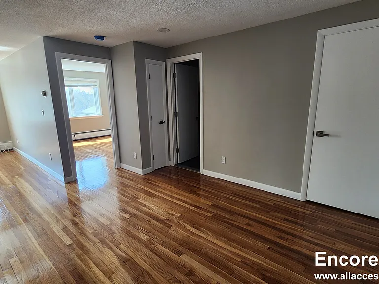48 Evergreen St #4 — Photo 5