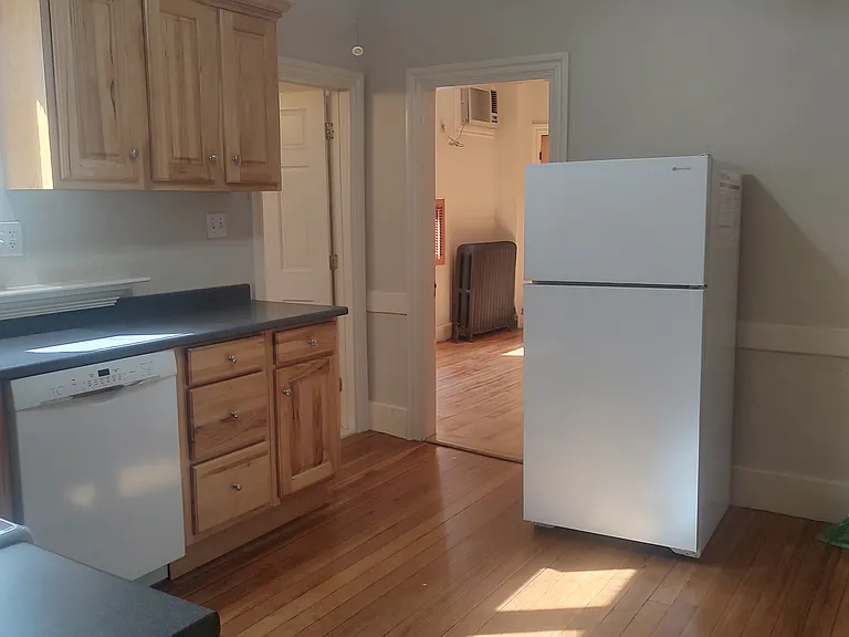 28 Mount Auburn St #1 — Photo 7