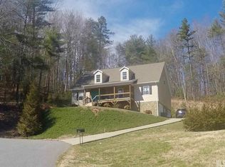 1204 Georgetown Ct, Lenoir, NC 28645