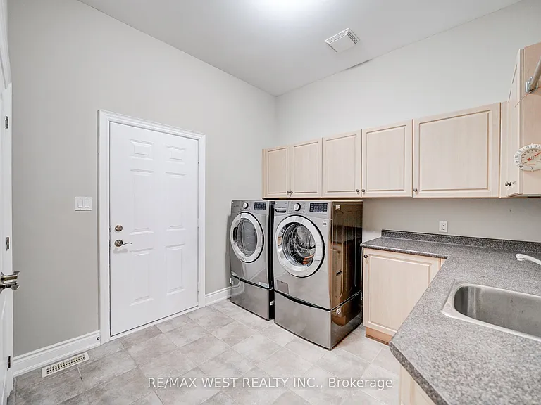 23 Hanover Ct — Photo 23