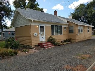 1404 S 18th Ave, Yakima, WA 98902