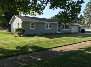 2257 S Hawthorne Park Dr, Janesville, WI 53545